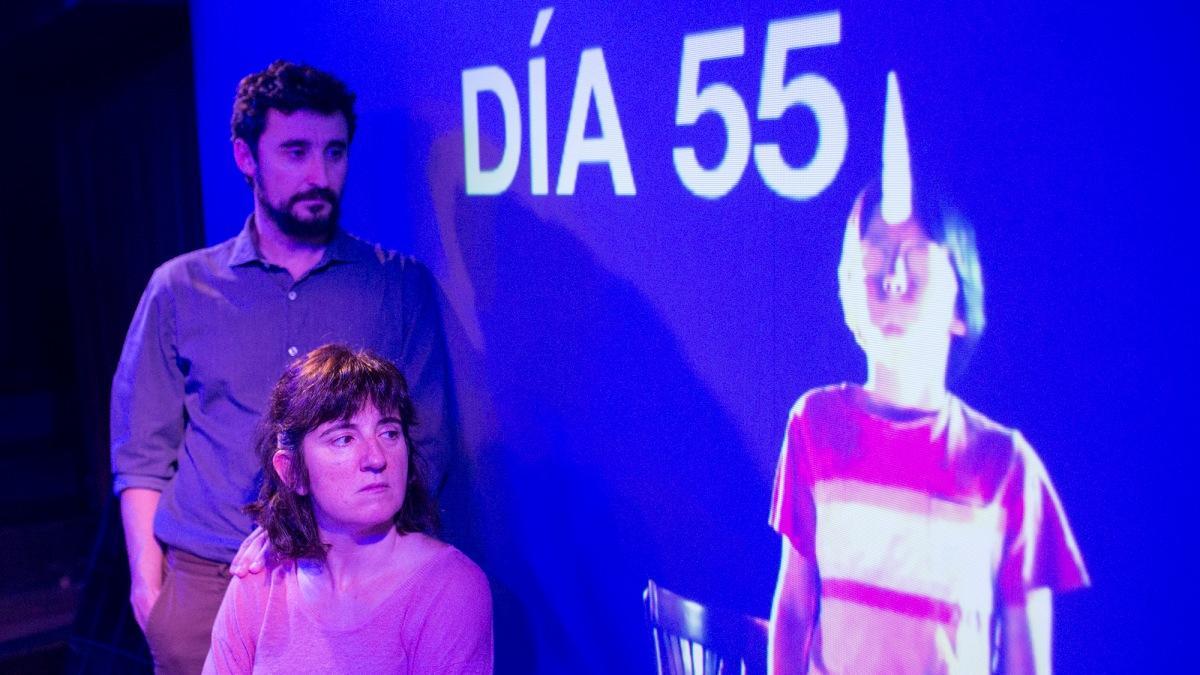 La obra muestra la perspectiva de los padres sobre los problemas del hijo. La obra muestra la perspectiva de los padres sobre los problemas del hijo.