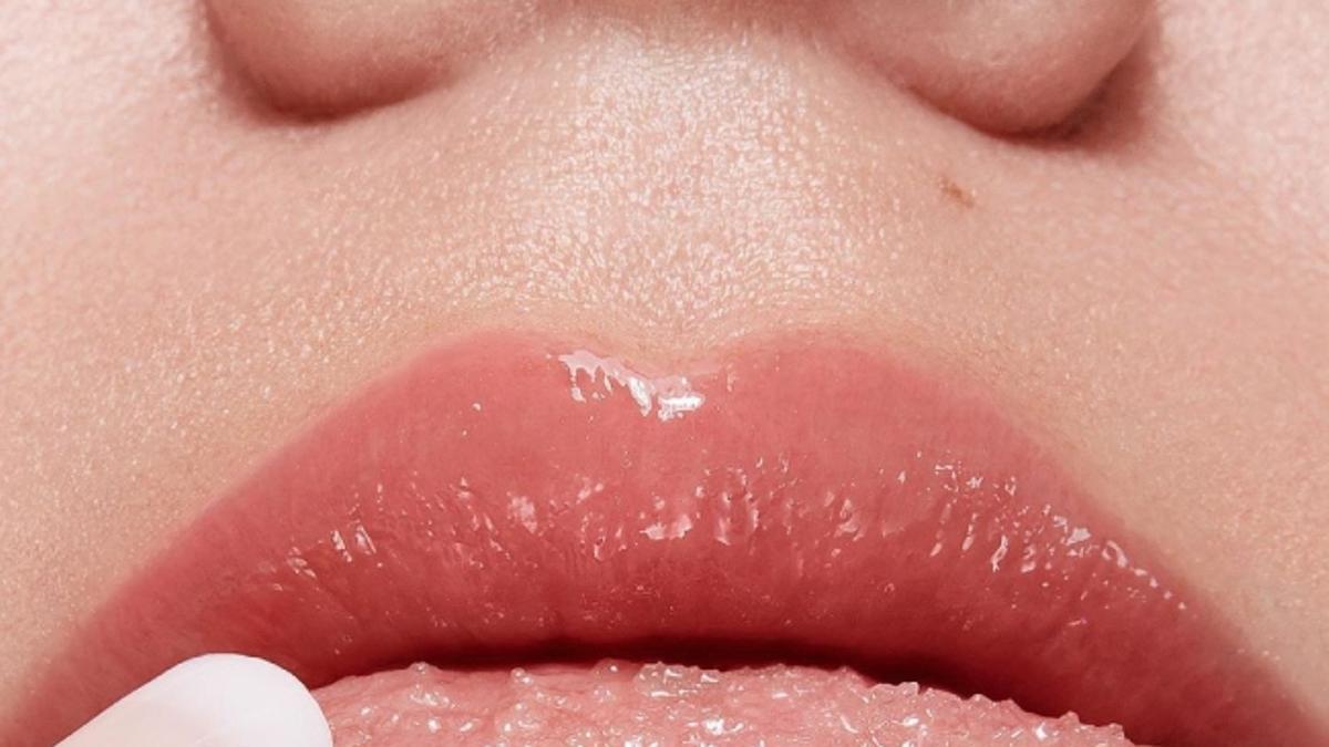 ¿Por qué es tan importante exfoliarte los labios?