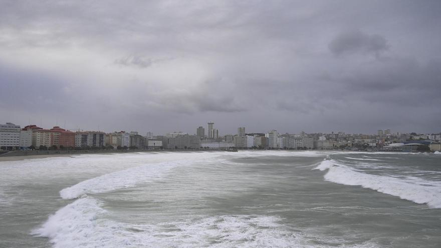 La Xunta eleva a rojo el aviso por temporal costero en A Coruña desde la madrugada
