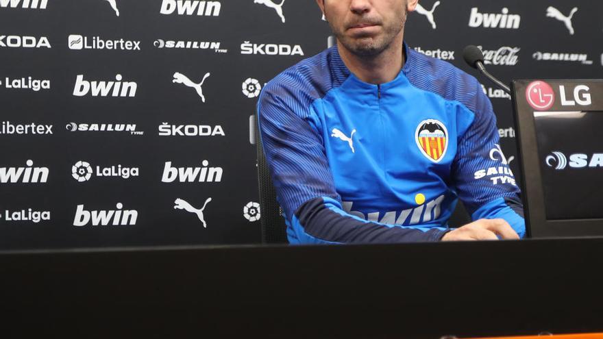 Albert Celades, durante la rueda de prensa de ayer previa al choque de hoy ante el Villarreal.