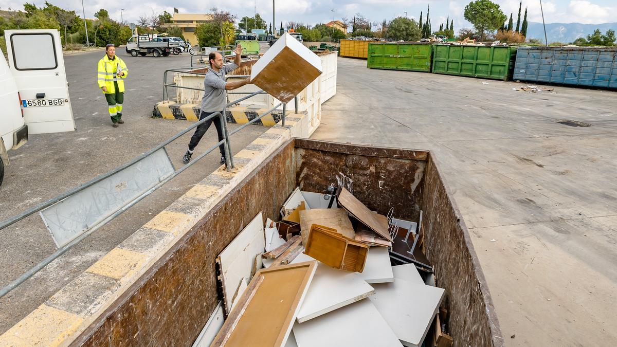 El ecoparque de Benidorm donde se depositan los enseres.