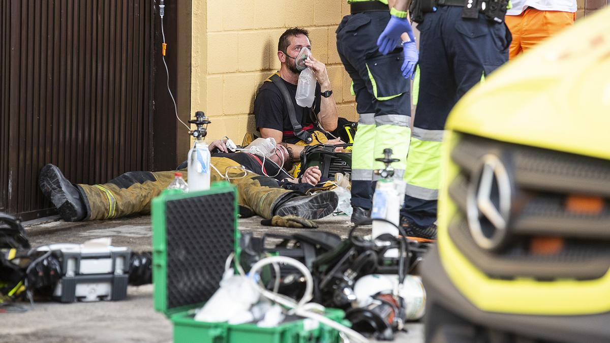 Impactantes imágenes del incendio de la fábrica de San Vicente del Raspeig