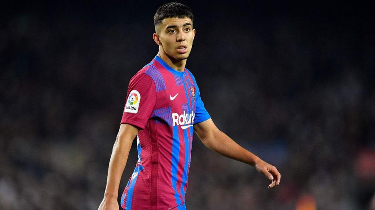 Ilias Akhomach (16/04/2004) - Delantero: El gran referente ofensivo. Habitualmente por la banda derecha, era uno de los más utilizados a la hora de comandar los ataques. Ha debutado con primer equipo y Barça B Ilias Akhomach (16/04/2004) - Delantero: El gran referente ofensivo. Habitualmente por la banda derecha, era uno de los más utilizados a la hora de comandar los ataques. Ha debutado con primer equipo y Barça B