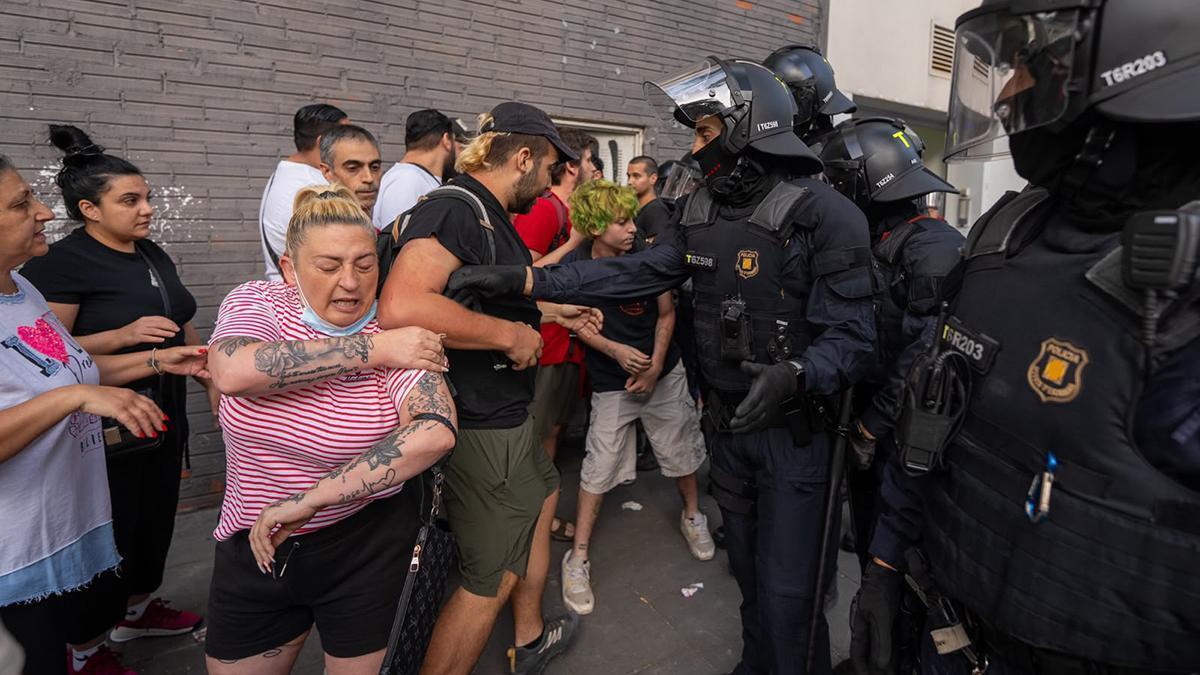 Tensión en La Mina por una nueva tanda de desahucios