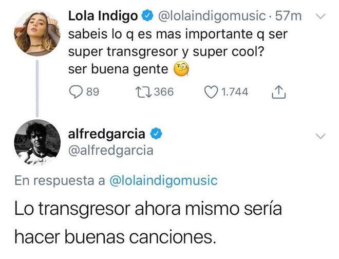 Intercambio de mensajes entre Lola Indigo y Alfred en Twitter