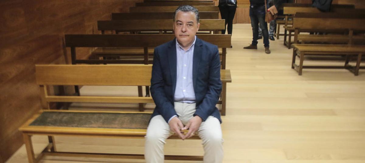 Condenan a Javier Pérez por haber sido constructor cuando era alcalde