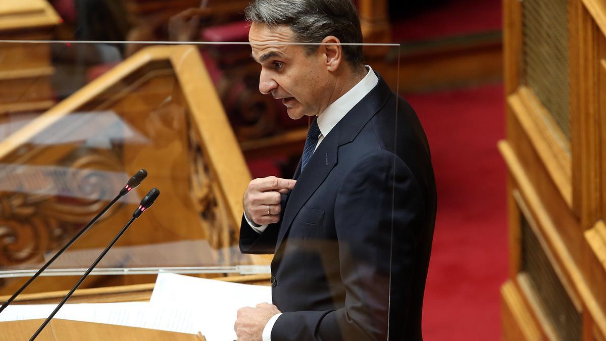 Kyriakos Mitsotakis durante su discurso en el Parlamento griego.