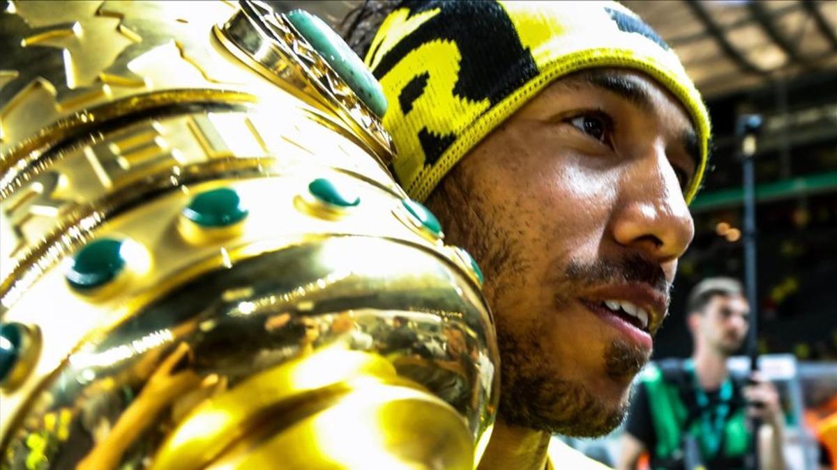 Aubameyang debe decidirse en breve