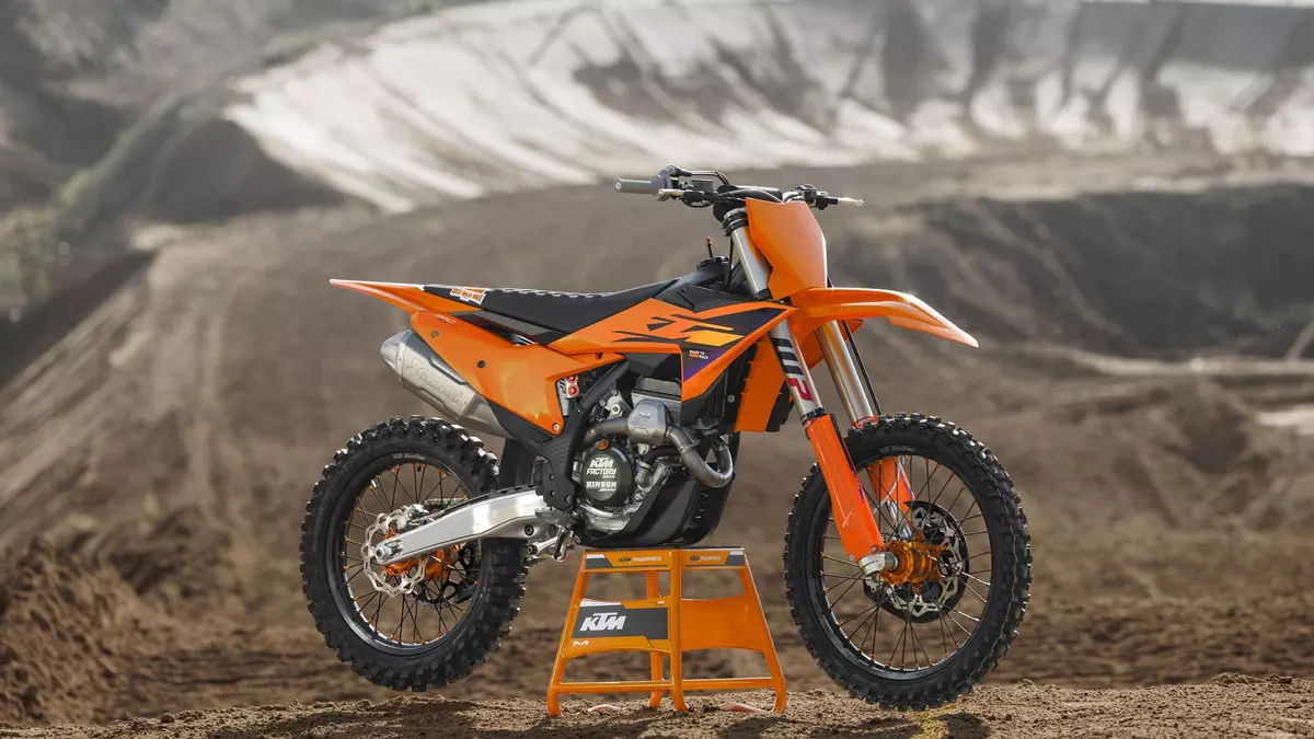 KTM revoluciona el motocross con su gama SX 2026