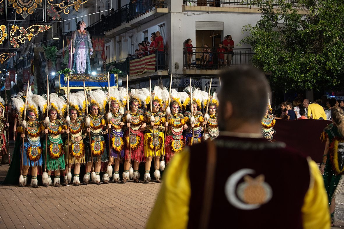 La Entrada Mora hace vibrar al pueblo de Altea