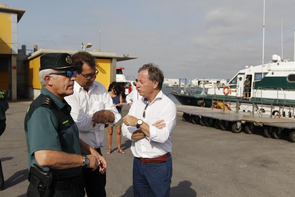 La Armada prepara el material para reflotar la bomba encontrada en aguas de Tabarca