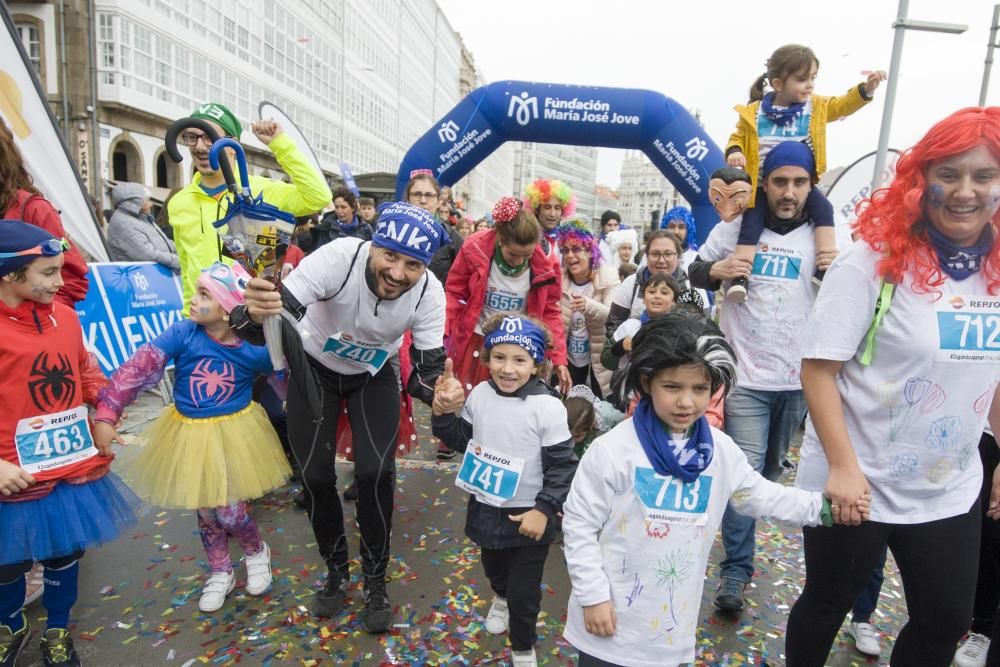 Más de 9.000 personas participan en la sexta Carrera ENKI en A Coruña.