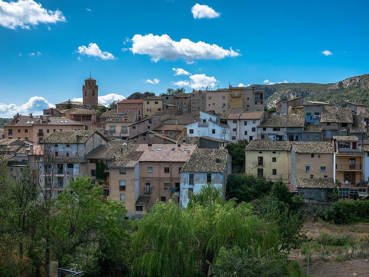 Las casas del pueblo de Naval en la provincia de Huesca