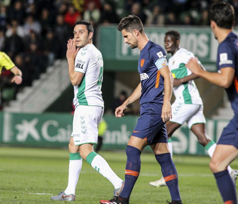 Las imágenes del Elche-Málaga.