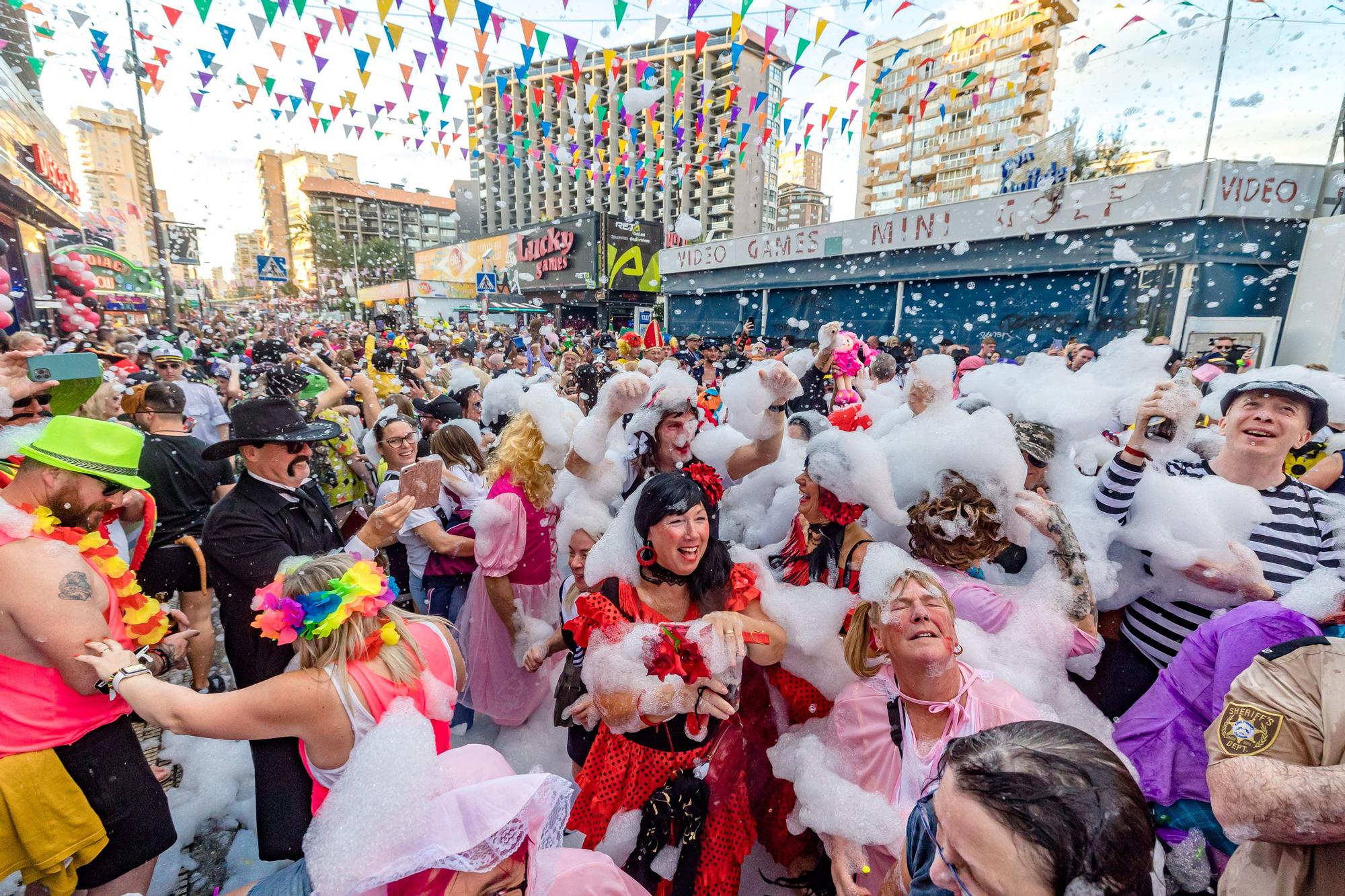 La "Fancy Dress" llena de disfraces Benidorm