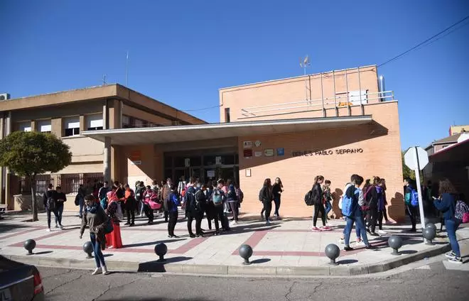 Los directores de instituto en Aragón urgen conocer el currículo de la ESO y Bachillerato