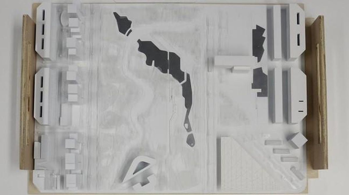 Els 10 equips d’arquitectes que opten a fer el projecte de la plaça presenten les seves propostes. El jurat internacional té un mes per elegir una combinació de verd, mobilitat i edificis. Projecte Origen 01, origen 02, origen 03.