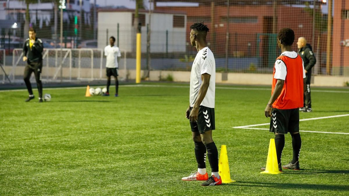 "Señores del fútbol, tengo 11 años...": los sueños que sigue frenando la FIFA