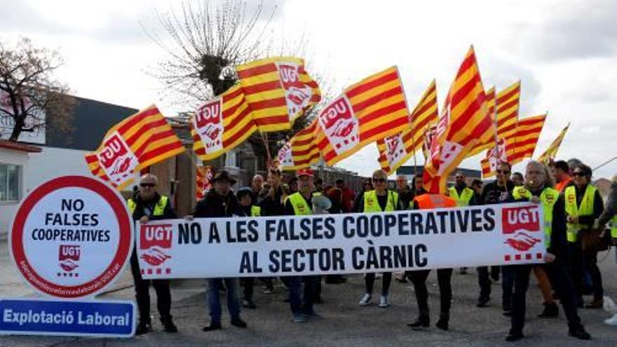 Denunciades dues cooperatives «falses» més del sector carni