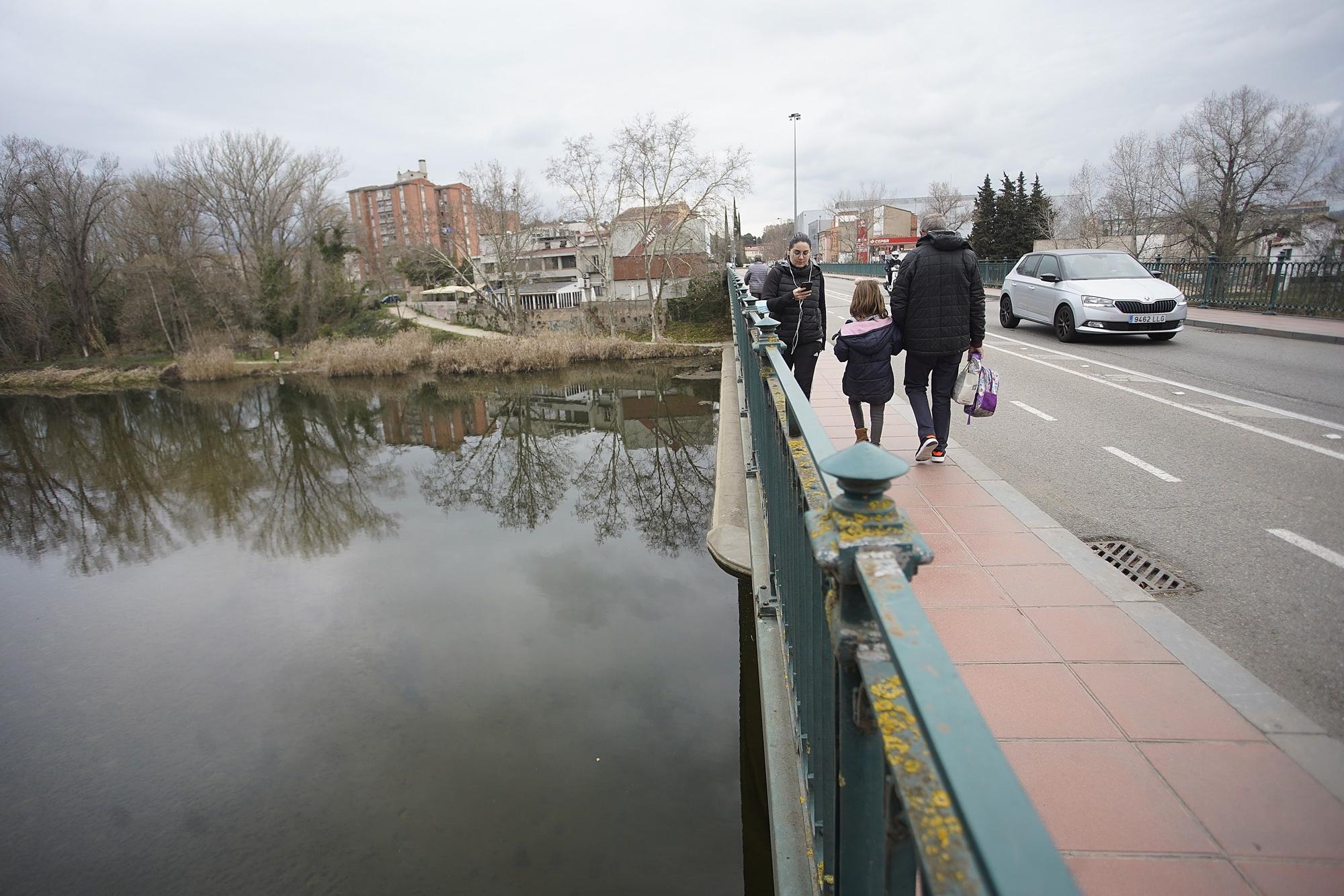 Girona adjudica la construcció del mur entre els ponts de la Barca i de França