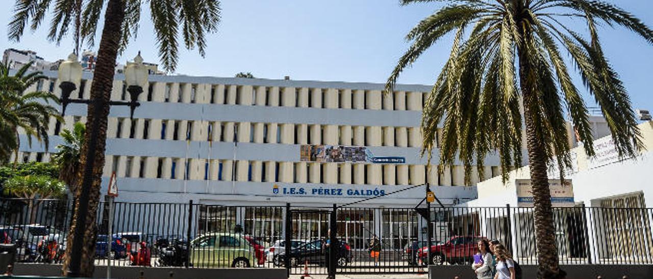 Fachada principal del Instituto Pérez Galdós, en Las Palmas de Gran Canaria.