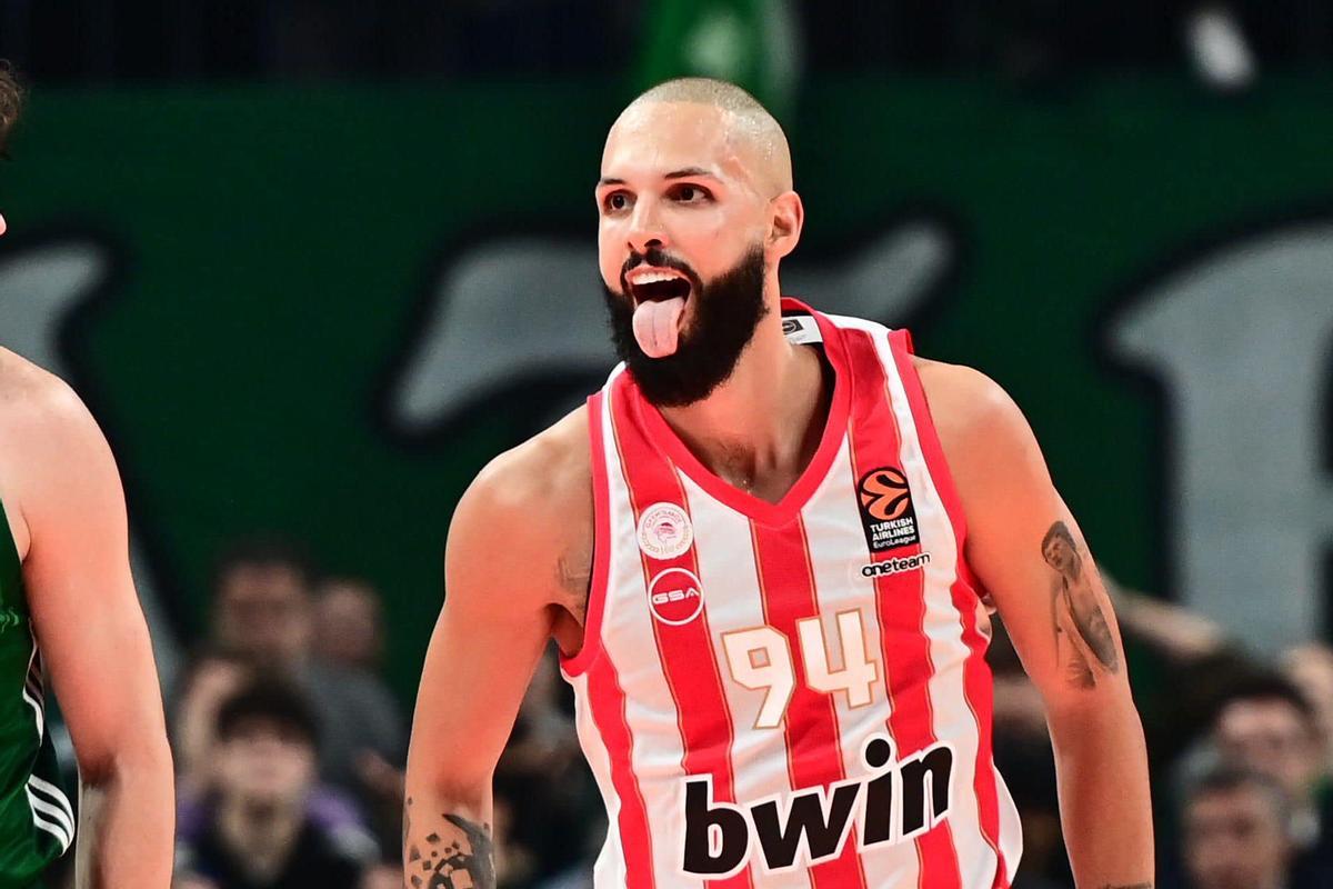 Fournier en un partido del Olympiacos