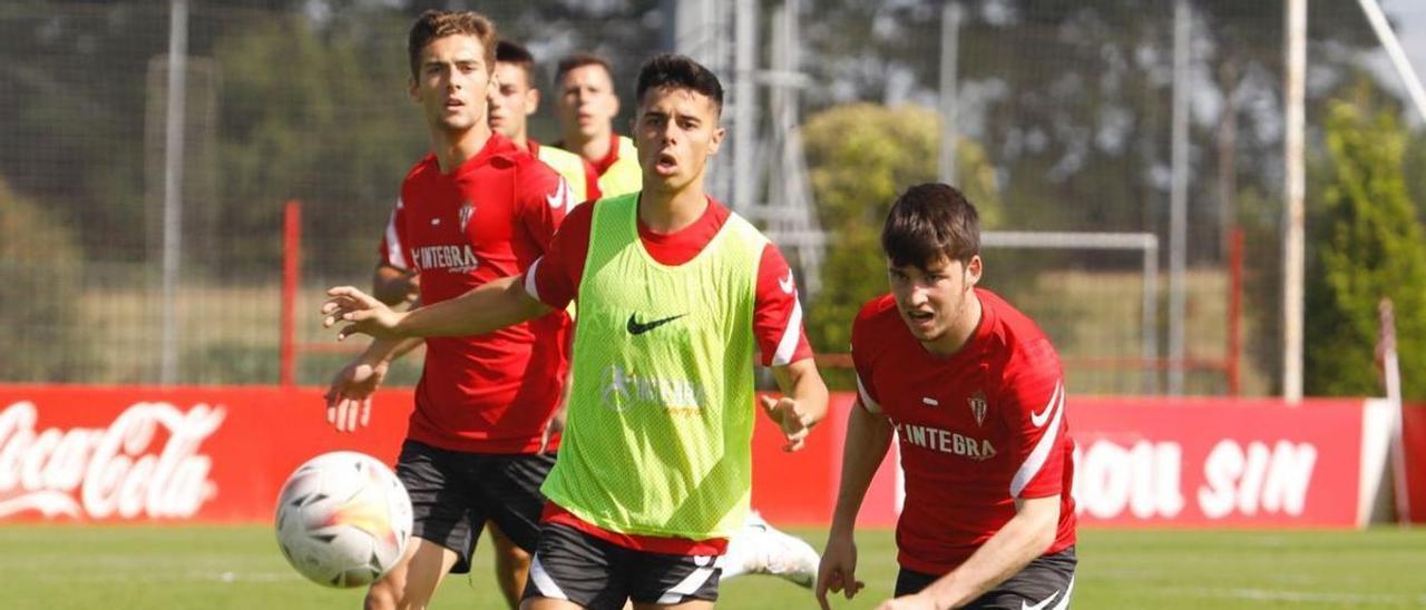 Por la izquierda, Gragera, Gaspar y Guille Rosas, en un entrenamiento. | RSG