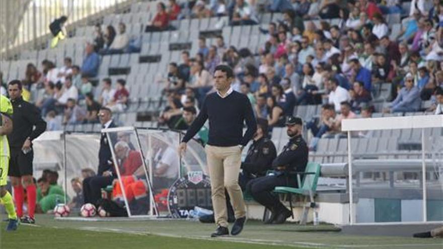 El Almería se impone en Elche y mete al Córdoba en descenso