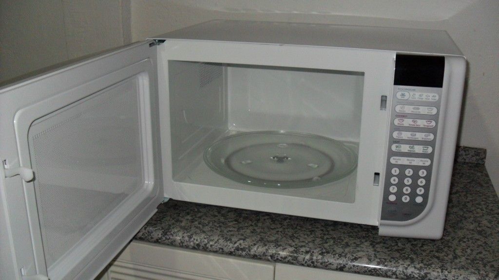 MICROONDAS  El truco para desinfectar los trapos de cocina en el  microondas: quedan como nuevos