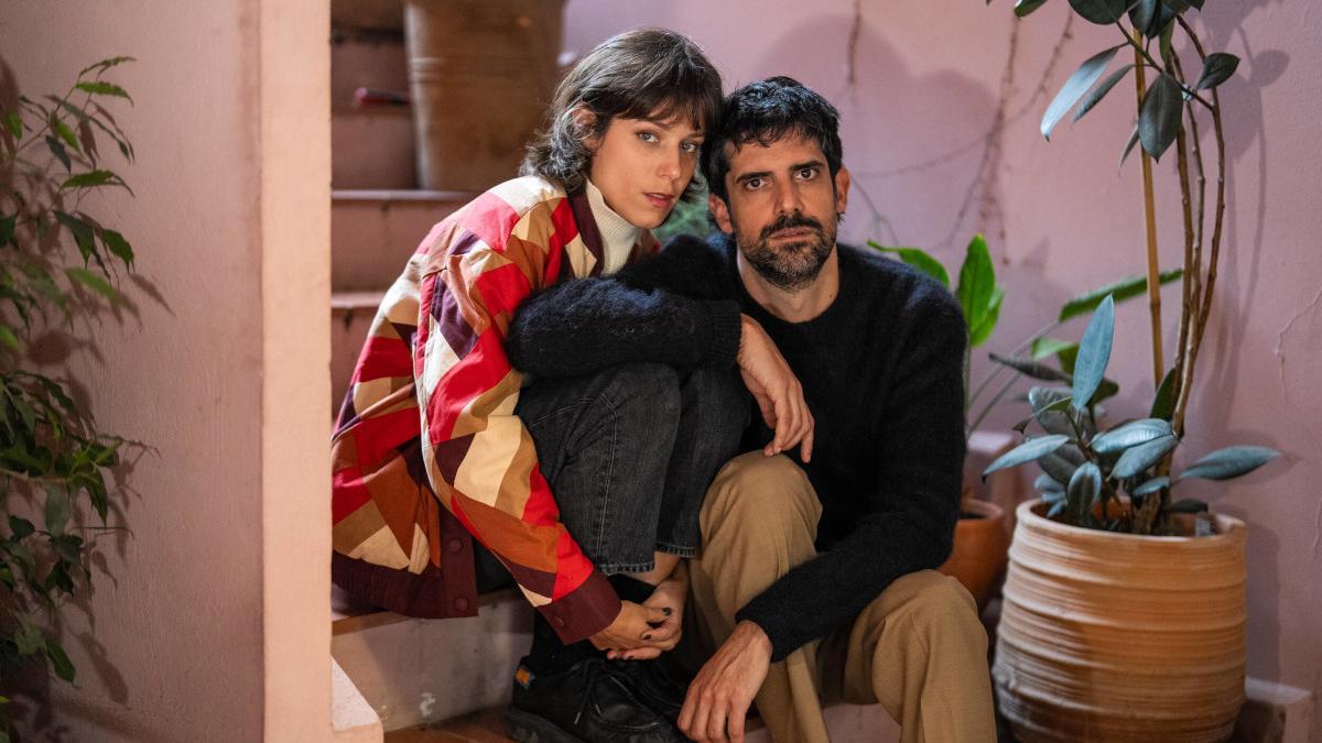 Iria del Río y Francesco Carril, protagonistas de 'Los años nuevos' (Movistar Plus+).