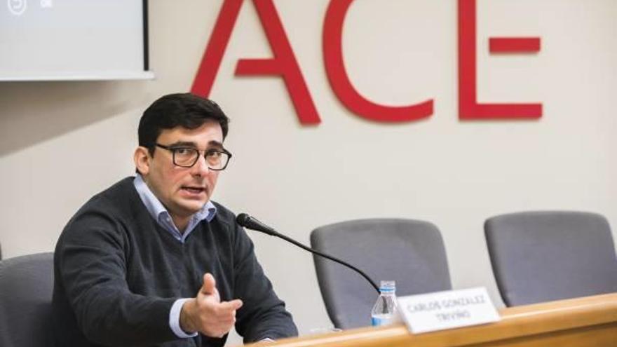 Carlos González Triviño, ayer, durante su conferencia sobre la industria 4.0.