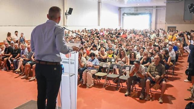 El objetivo de la jornada fue agradecer el trabajo de los vecinos en la recuperación del pueblo tras estos incidentes.  | SERVICIO ESPECIAL