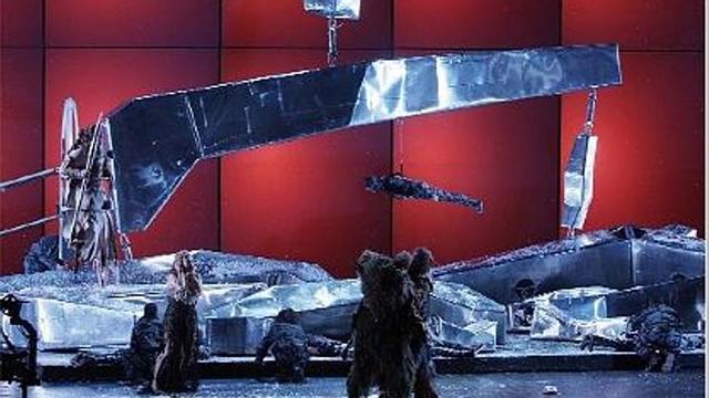 Escena de "El anillo del Nibelungo", cuyas representaciones concluyen hoy.