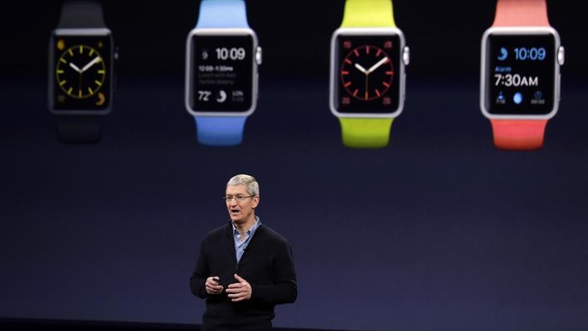 Tim Cook hablando sobre el Apple Watch este lunes en San Francisco.
