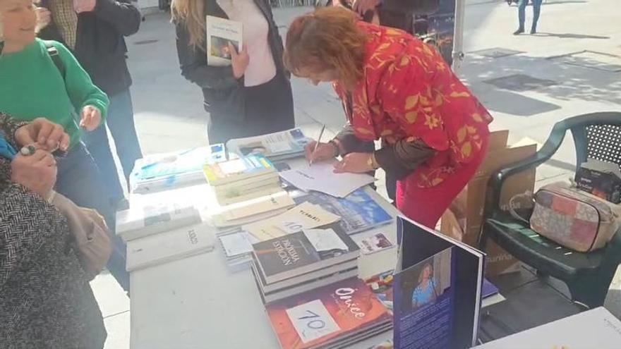 Vilagarcía se suma al Día del Libro