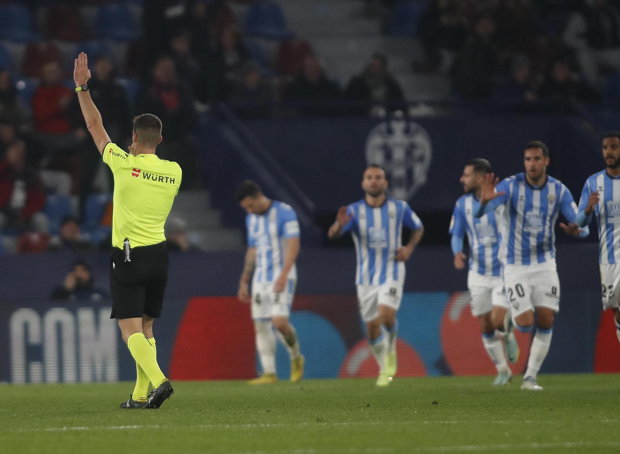 El Levante UD gana por la mínima al Málaga en el Ciutat