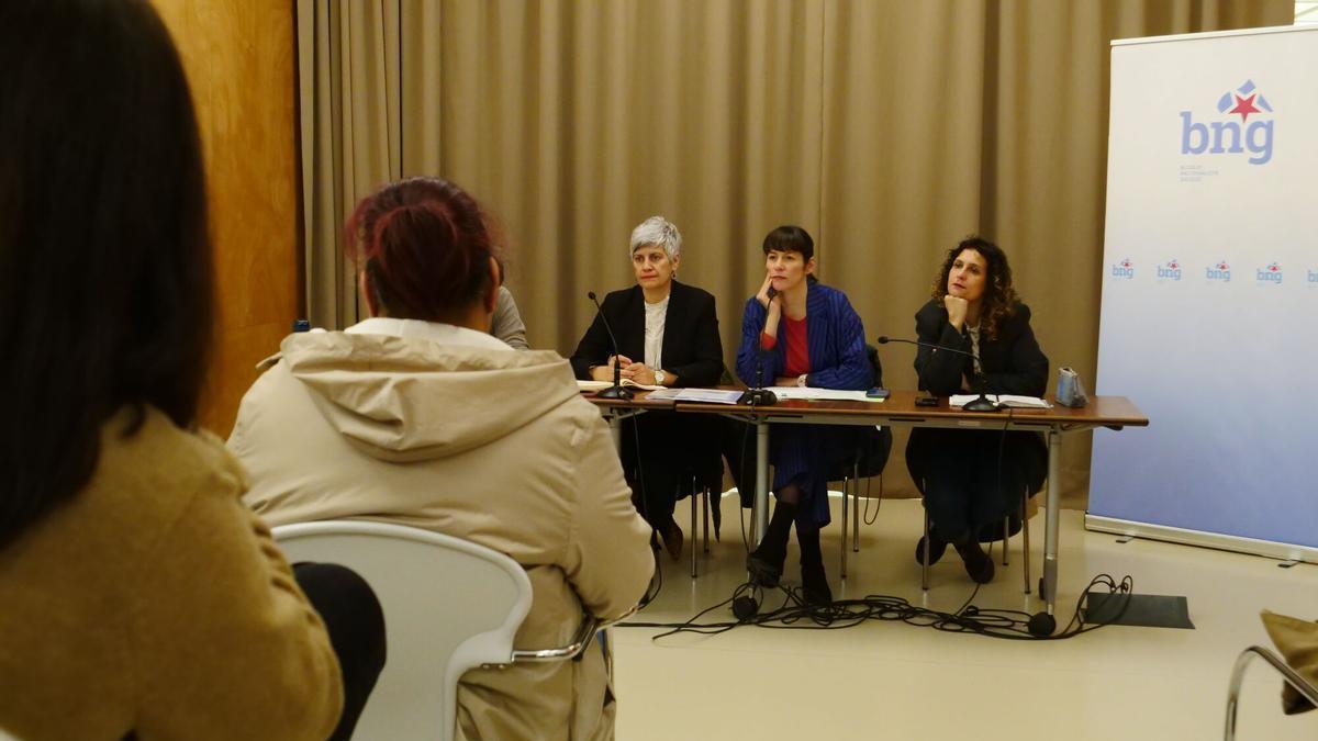 Ana Pontón, Mercedes Queixas y Avia Veira se reúnen con representantes de ANPAS y centros educativos de A Coruña