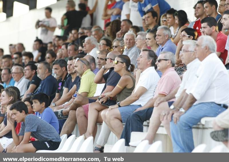 GALERÍA DE FOTOS -- El CD Castellón calienta motores frente al Almazora