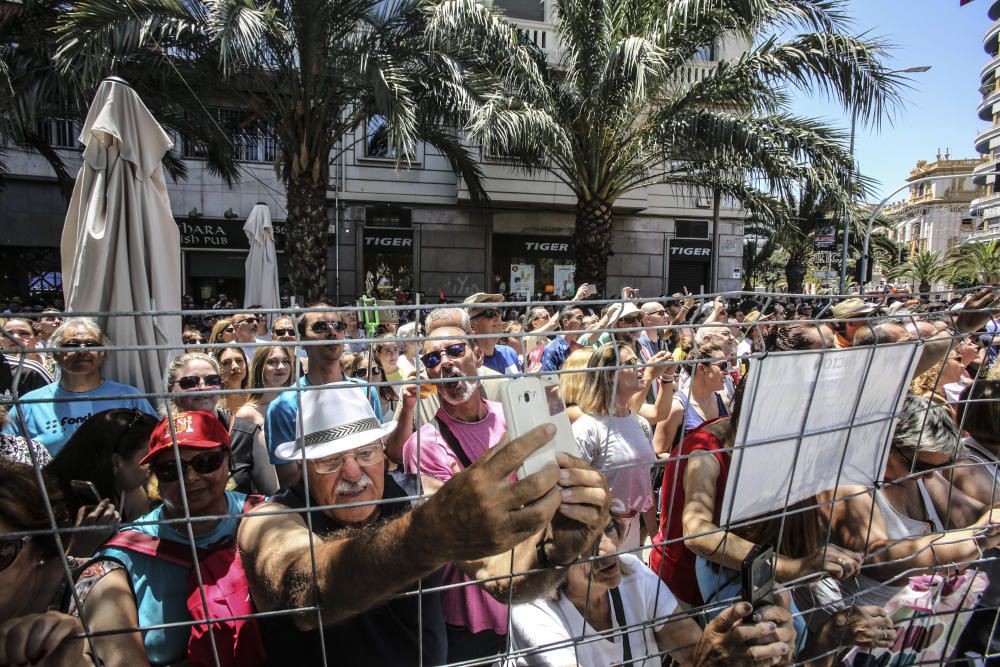 La Pirotecnia Murciana se estrena en Hogueras con una mascletá con un potente final