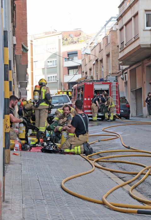 Incendi al carrer General Prim de Manresa