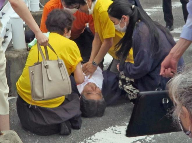 Former Japanese Prime Minister Shinzo Abe shot from behind by a man in Nara