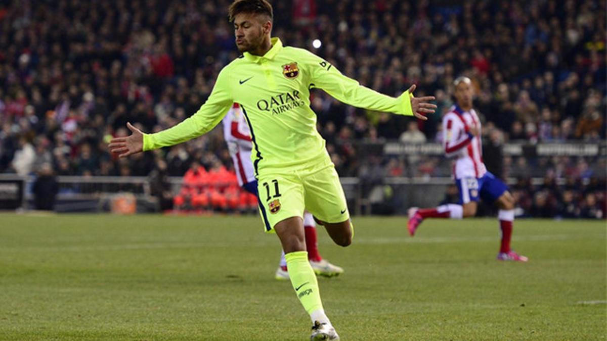 Neymar celebra un gol en el Vicente Calderón