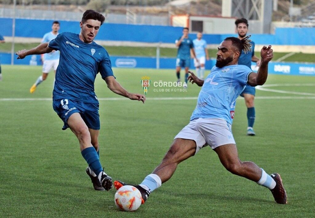 Lance del pasado encuentro entre el Ciudad de Lucena y el Córdoba B en el Municipal.