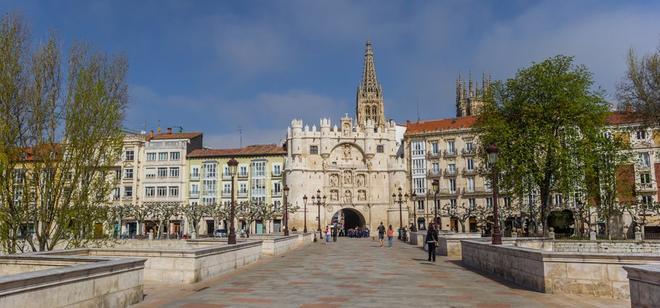 Puente de Santa María en Burgos