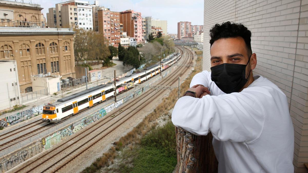 Ángel Murillo desde la terraza de su casa