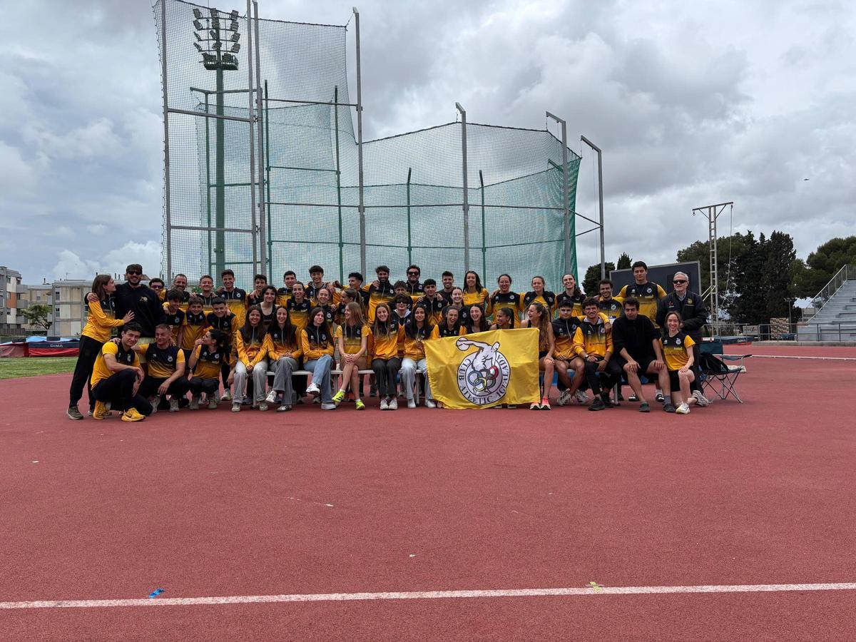 La delegació del CA Igualada després de la competició a Barcelona