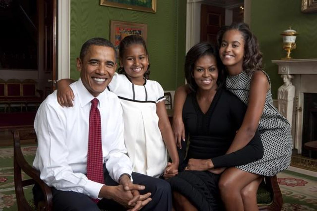 Retrat familiar del president nord-americà Barack Obama amb la seva dona i les seves filles, fet per la prestigiosa fotògrafa el 2009.
