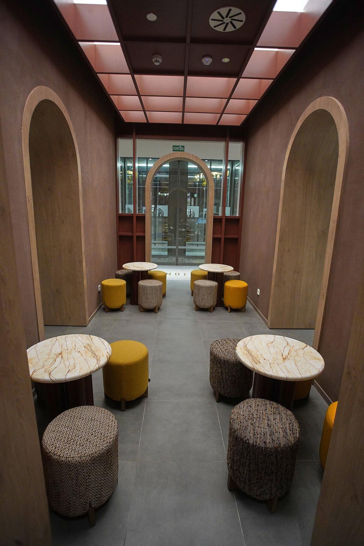 Girona Inauguració del restaurant cafeteria hotel Ultonia