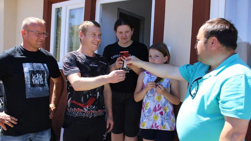 Una familia numerosa ucraniana se instala en Muelas de los Caballeros