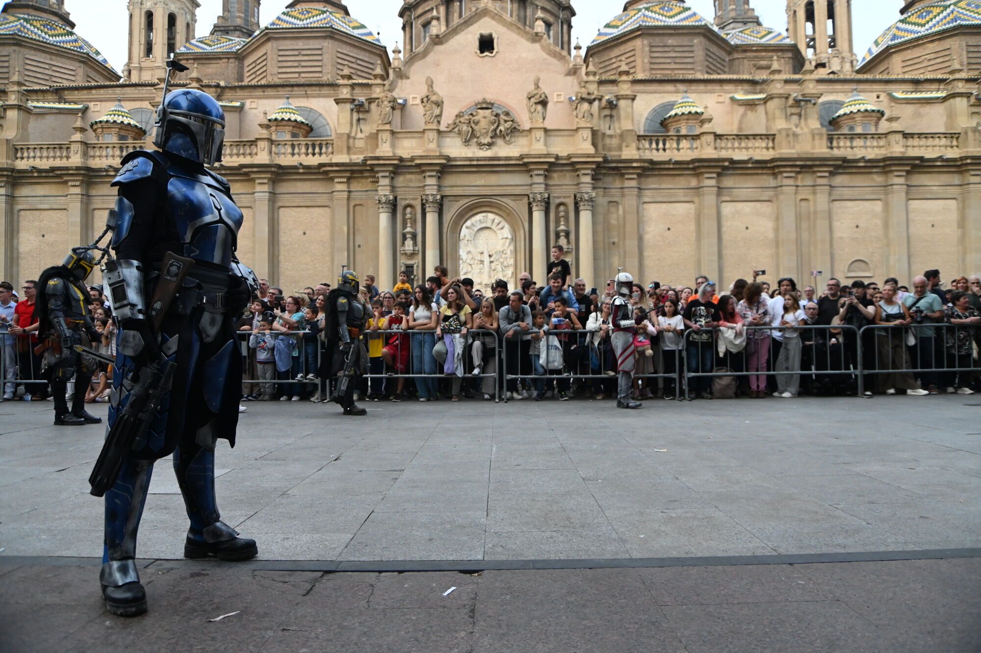 En imágenes | El desfile de Star Wars acerca la fuerza al público de Zaragoza